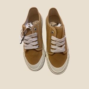 Guffy The Spicewood Camel Brown Canvas Low Top Sneakers Womens Size 7 NEW
